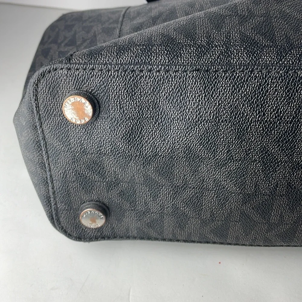Michael Kors Jet Set Monogram Shoulder Bag Tote
